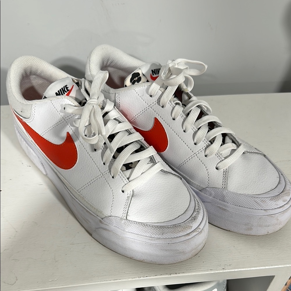 Nike Blazers Sz 9 White, Red & Leopard Classic Sneakers